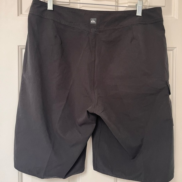 Quiksilver Black Classic Surf Style Board-shorts with Pocket 33 - Picture 7 of 13